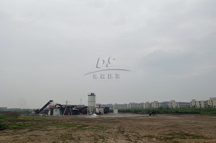污染土壤修復現(xiàn)場